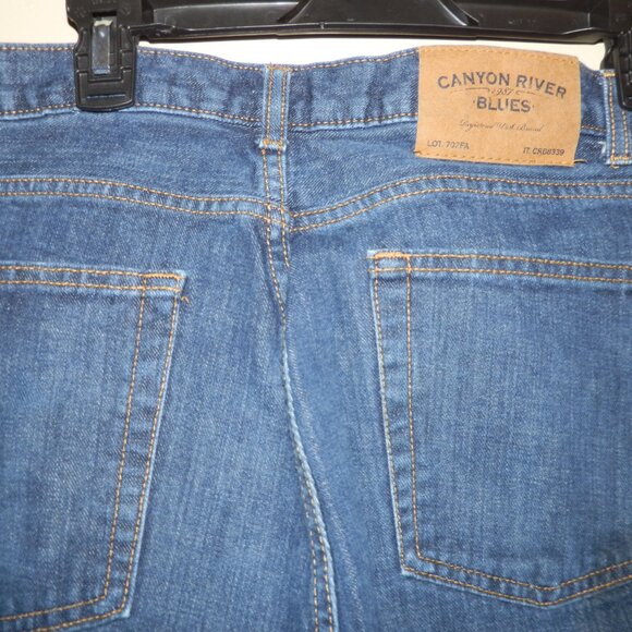 Canyon River Blues Men's Relaxed Jeans - Picture 6 of 8